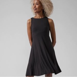 ATHLETA Santorini Thera Dress in Black Size L